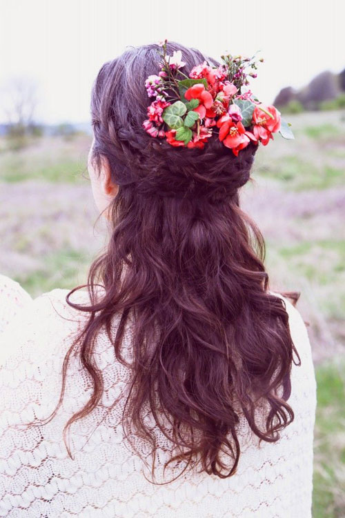 Description: Muôn kiểu tóc cô dâu cài hoa trong mùa cưới lãng mạn - 1