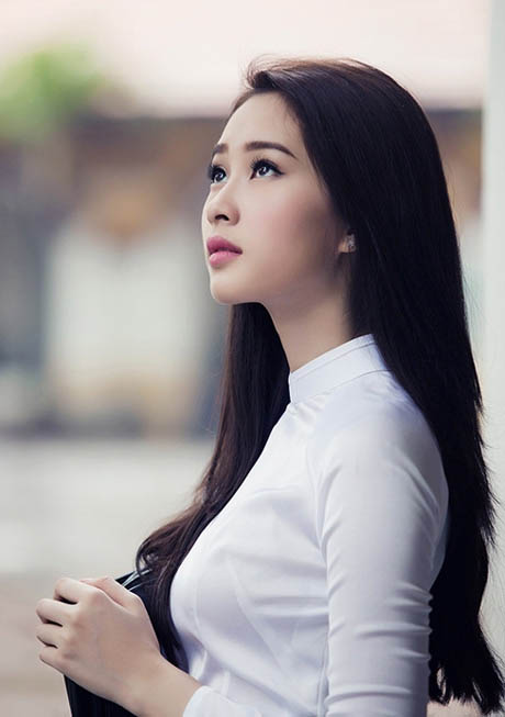 5 sao Việt nữ tính với tóc dài, trẻ trung khi để tóc ngang vai - 1