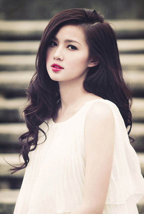 5 sao Việt nữ tính với tóc dài, trẻ trung khi để tóc ngang vai - 6
