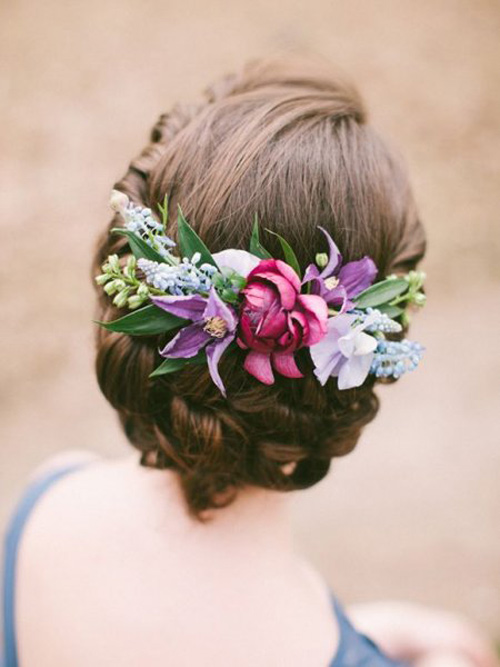 Description: Muôn kiểu tóc cô dâu cài hoa trong mùa cưới lãng mạn - 9